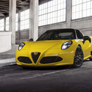 Alfa Romeo 4C Spider revelado em Detroit