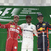 Hamilton liga o turbo e vence na China