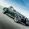 Kobayashi cria edição especial do Caterham Seven