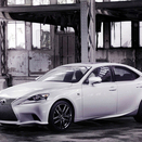 Lexus revela primeiras imagens do novo IS