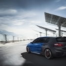 Peugeot desvenda 308 R Hybrid em Xangai