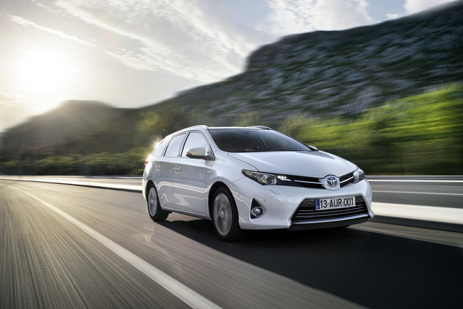 Toyota Auris Touring Sports ab 17.150 Euro