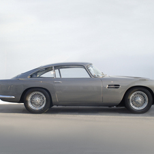 Aston Martin DB4