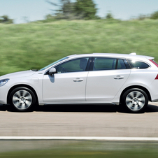 Volvo Plans Diesel, Plug-in Hybrid V60 for 2012