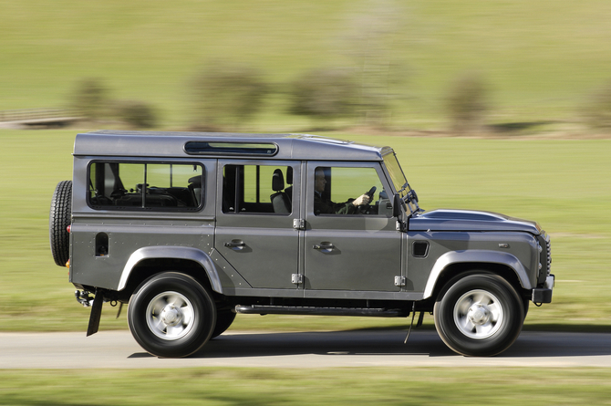 Land Rover Defender