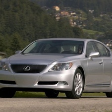 Lexus LS460