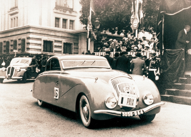 80 Jahre Peugeot Coupé-Cabriolets