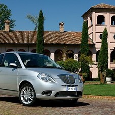 Lancia Ypsilon 1.2 8v Oro