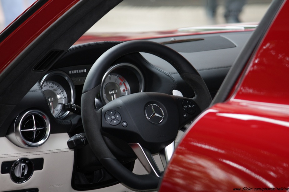 Mercedes-Benz SLS-Class