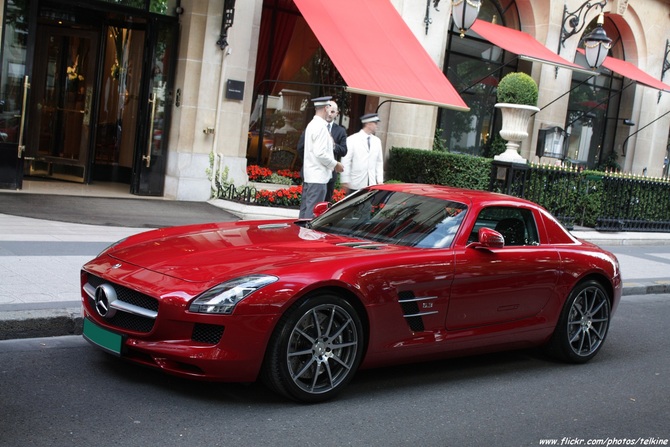 Mercedes-Benz SLS-Class