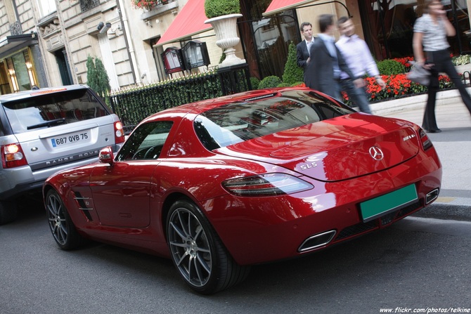 Mercedes-Benz SLS-Class