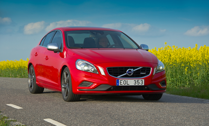 Volvo S60 3.0 T6 R-Design AT