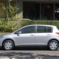 Nissan Versa Hatchback 1.8 SL [Discontinued]