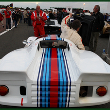 Chevron B16