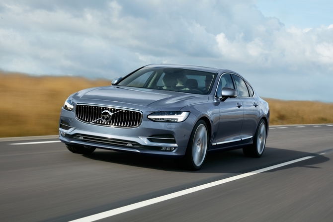 Volvo S90 T6 AWD Momentum Connect Geartronic