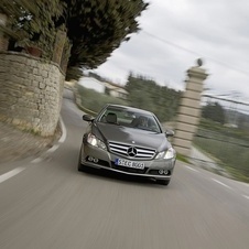 Mercedes-Benz E 250 CGI BlueEFFICIENCY Coupé