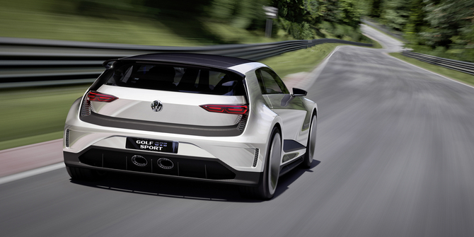 Furthermore the GTE Sport can also be moved only on electricity over 50km, with no emissions