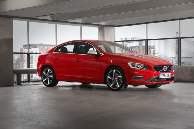 Volvo S60 D2 R-Design Momentum Geartronic