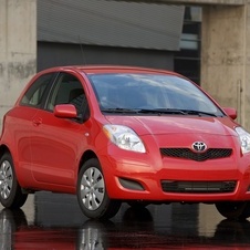 Toyota Yaris Liftback 3-Door AT