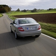 Mercedes-Benz C 350 CGI BlueEFFICIENCY