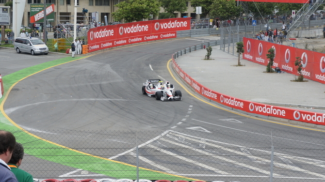 Carro F1 com 3 lugares no WTCC no Porto (2011)