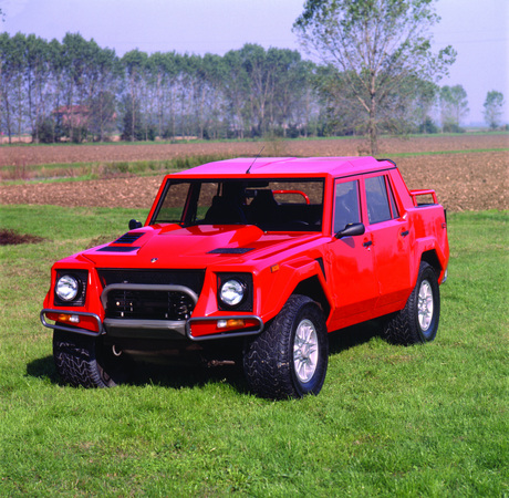 Lamborghini LM002