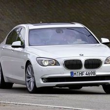 BMW 760Li (F02)