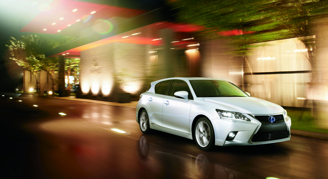 Attraktives Business-Paket für den neuen Lexus CT 200h