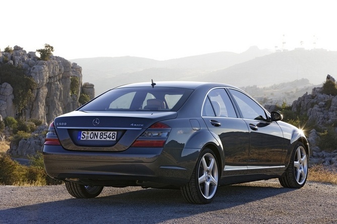 Mercedes-Benz S 500 4MATIC