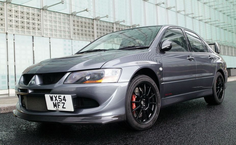 Mitsubishi Lancer Evolution VIII MR FQ400