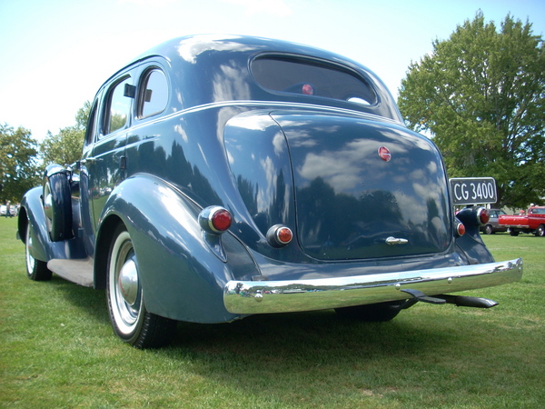 1937 Studebaker Dictator