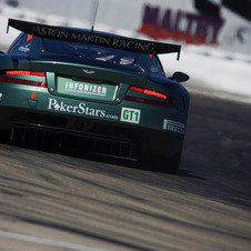 Aston Martin DBR9