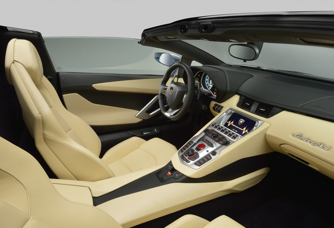 Interior do Lamborghini Aventador Roadster