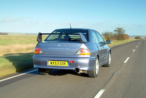 Mitsubishi Lancer Evolution VIII FQ330