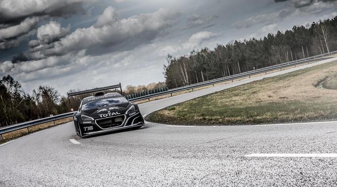 Peugeot sagt 208 T16 Pikes Peak ist in 1,8 Sekunden auf 100 km/h Peugeot sagt 208 T16 Pikes Peak ist in 1,8 Sekunden auf 100 km/h