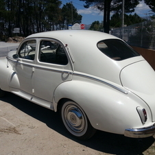 Peugeot 203 Saloon