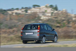 Nissan Almera Tino 2.2 dCi