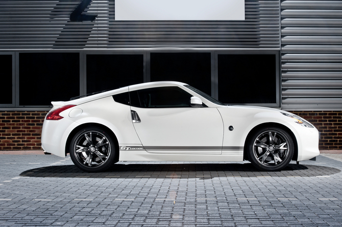 Nissan 370Z 3.7 GT AT