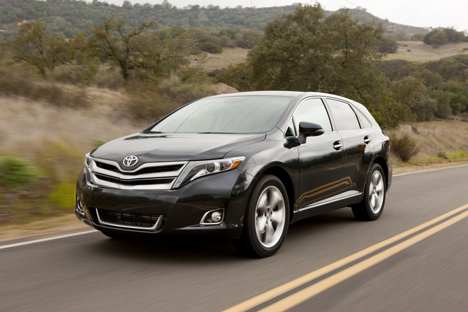 Toyota Venza Gets New Bumper and More Standard Features for 2013