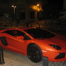 Lamborghini Aventador LP 700-4