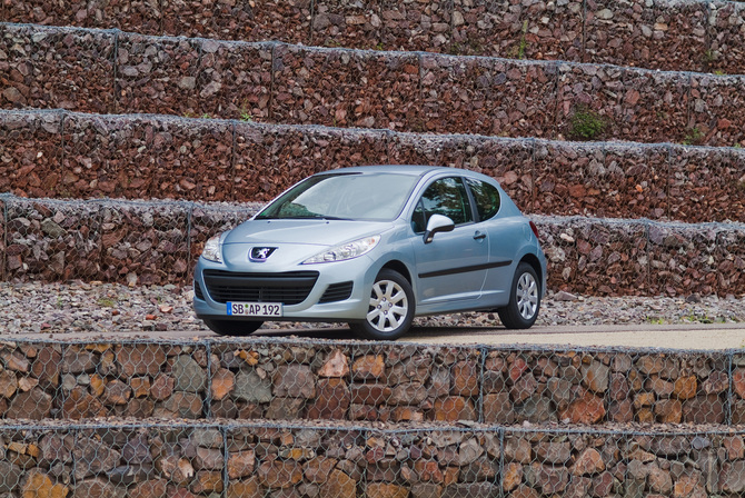 Peugeot 207 Hatchback 1.6 HDi Envy