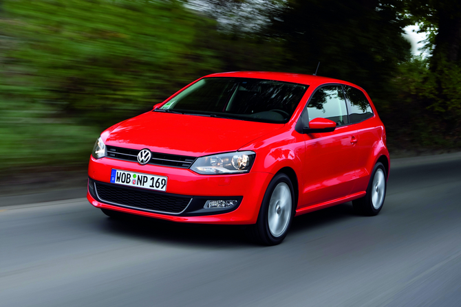 O Volkswagen Polo vai ser atualizado em 2014 com uma nova frente e uma nova traseira