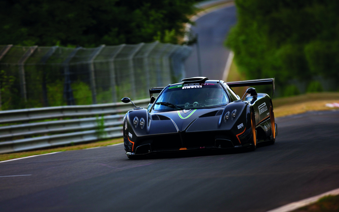 Pictured is the original Zonda R. There are no available images of the Evo yet Pictured is the original Zonda R. There are no available images of the Evo yet