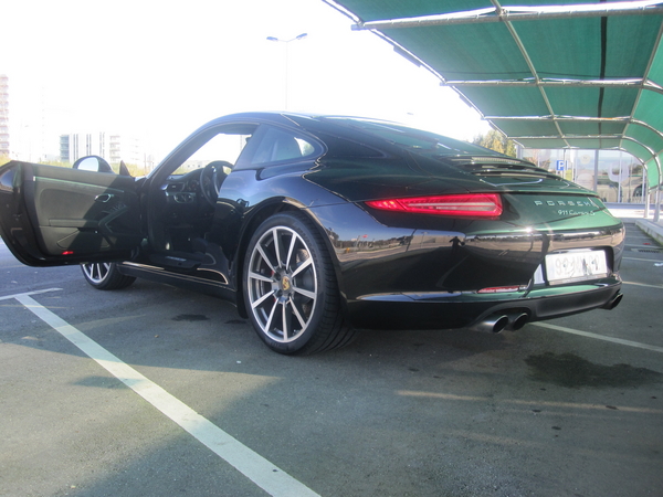 New Porsche 911 (991) Carrera S test drive