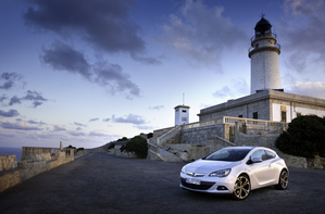 Opel Astra GTC Gen.1