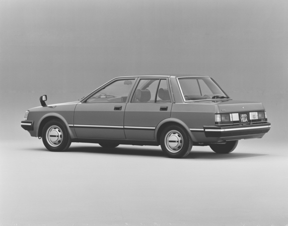 Nissan Liberta Villa Sedan 1500GF