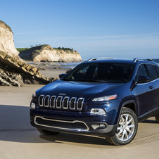 O Cherokee é o modelo que substitui o Compass na gama da Jeep