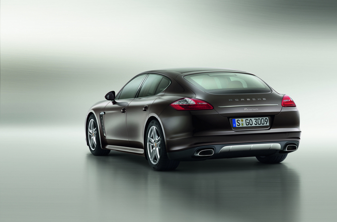 Porsche Panamera 4 PDK Platinum Edition