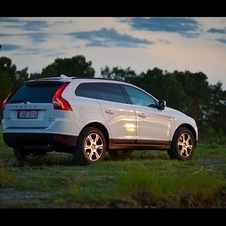 Volvo gives XC60 New and Upgraded Engines for 2012