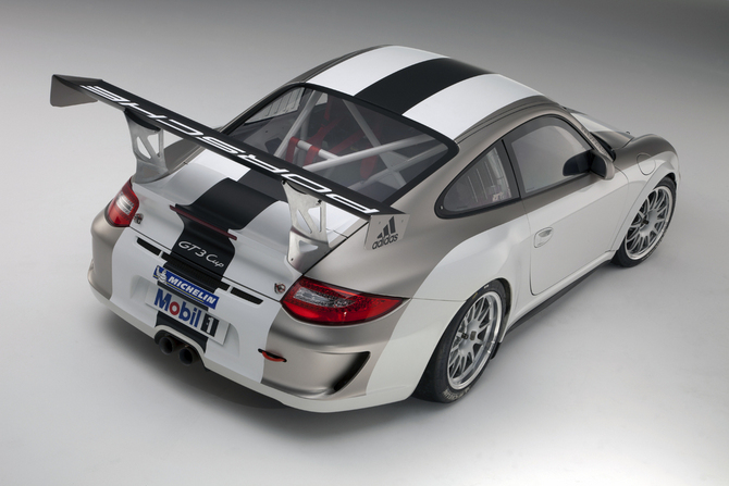 Porsche 911 GT3 Cup racer improves endurance credentials